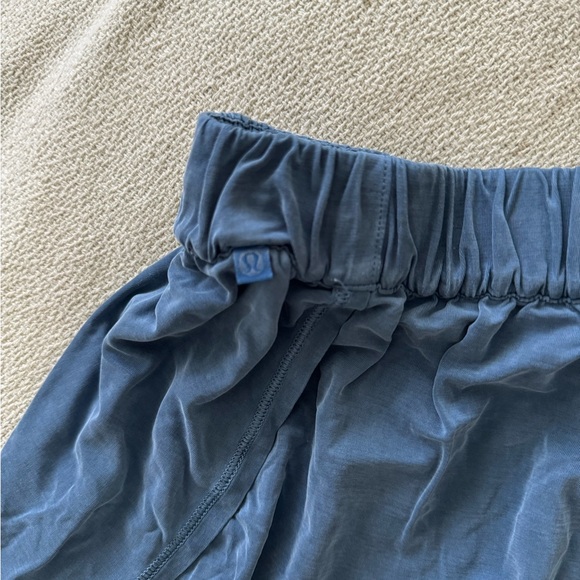 Lululemon Flow in Elegance Shorts. - Picture 4 of 7